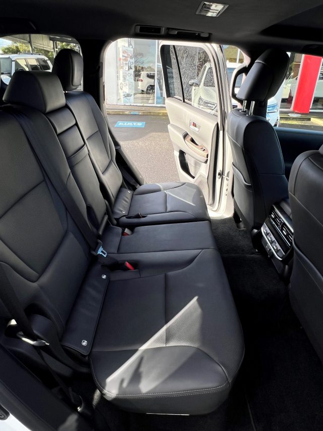 Landcruiser Wagon VX - Image 19