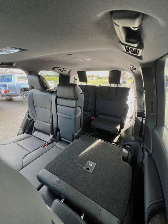 Landcruiser Wagon VX - Image 22