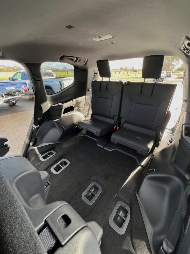 Landcruiser Wagon VX - Image 23