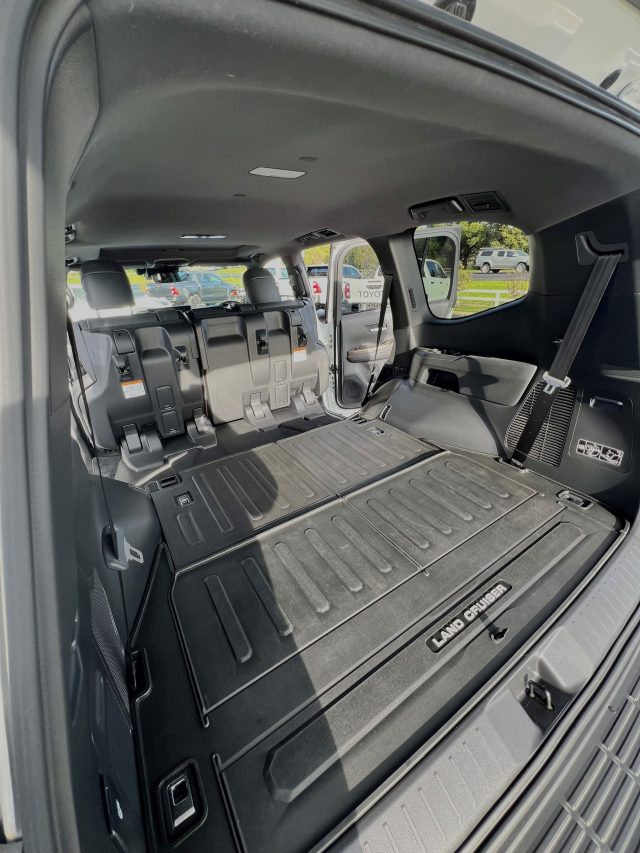Landcruiser Wagon VX - Image 26