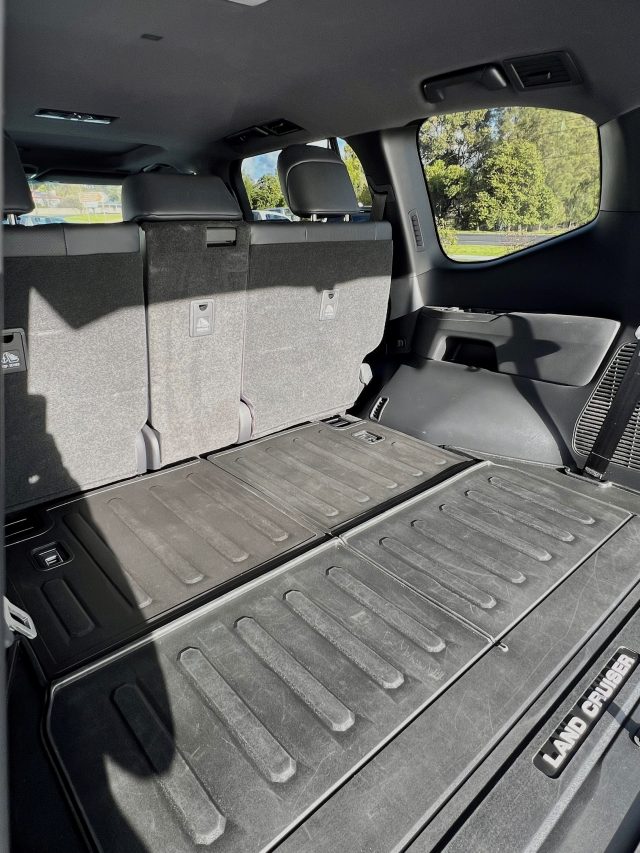 Landcruiser Wagon VX - Image 25