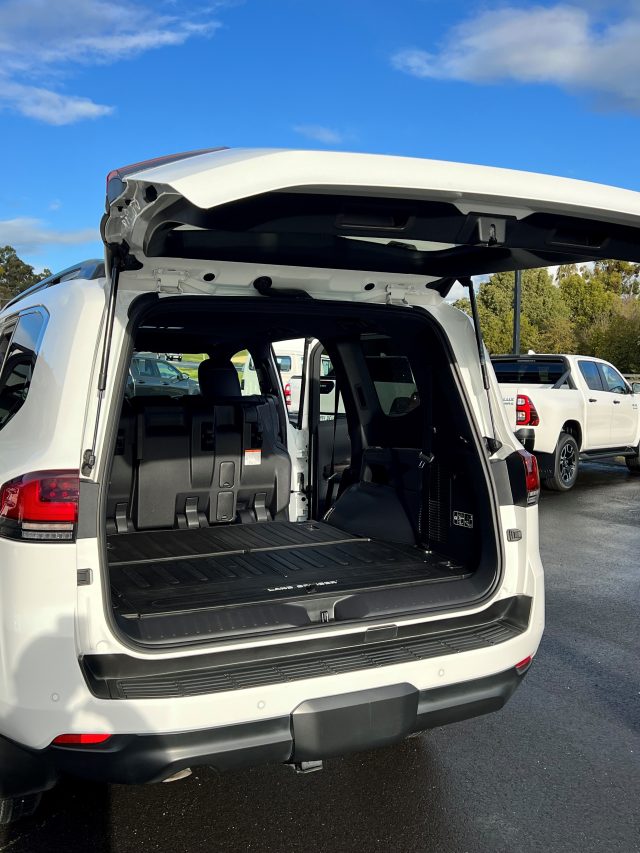 Landcruiser Wagon VX - Image 8