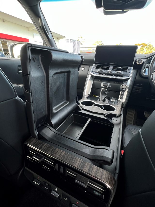 Landcruiser Wagon VX - Image 17