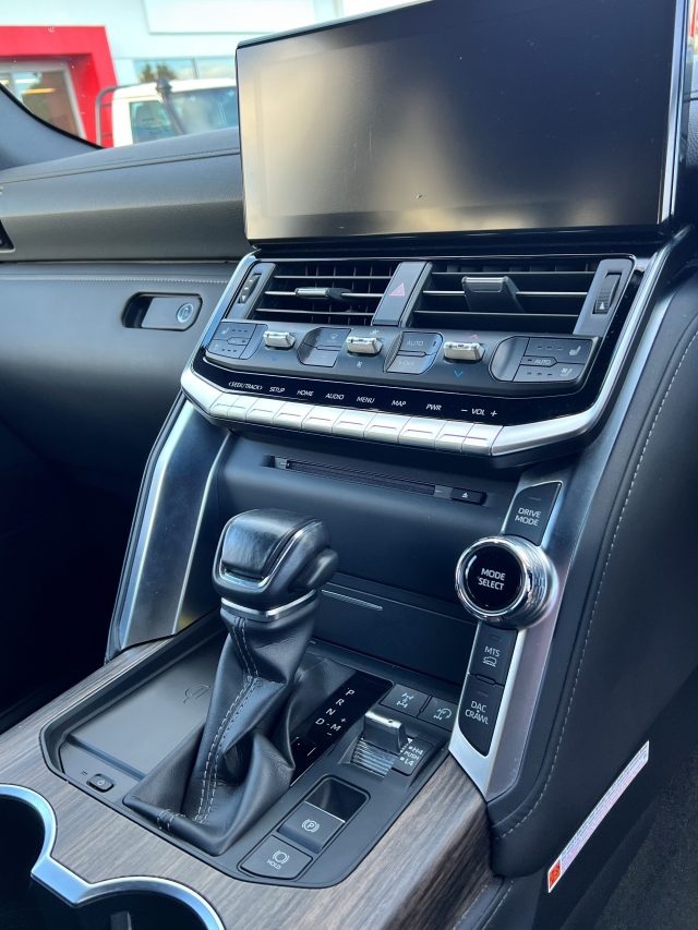Landcruiser Wagon VX - Image 14