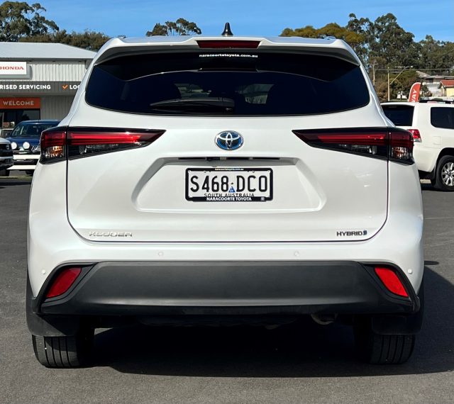2024 Kluger GXL Hybrid - Image 8