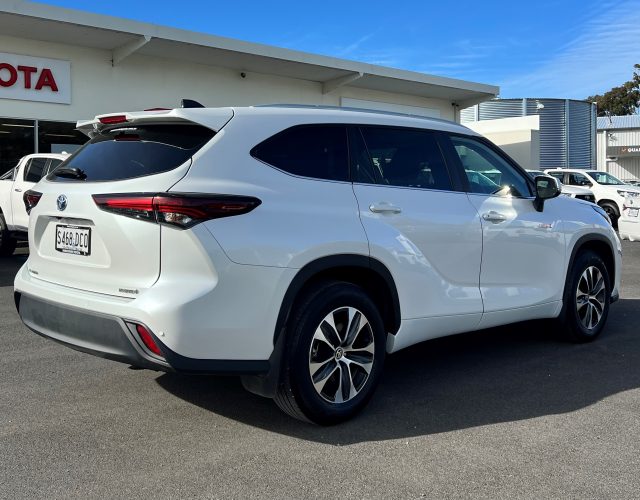 2024 Kluger GXL Hybrid - Image 5