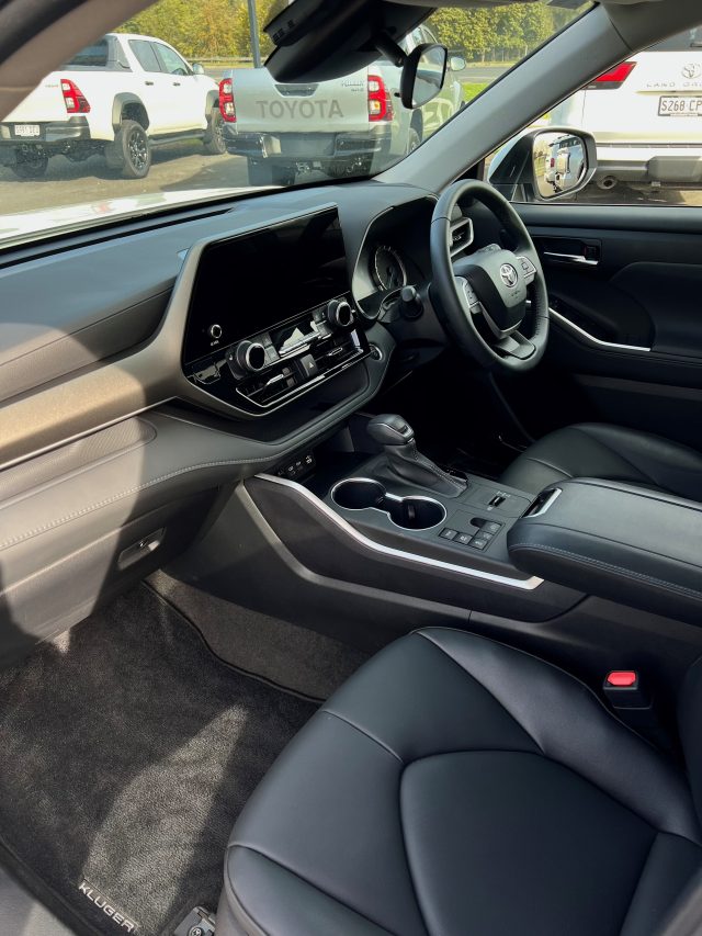 2024 Kluger GXL Hybrid - Image 15