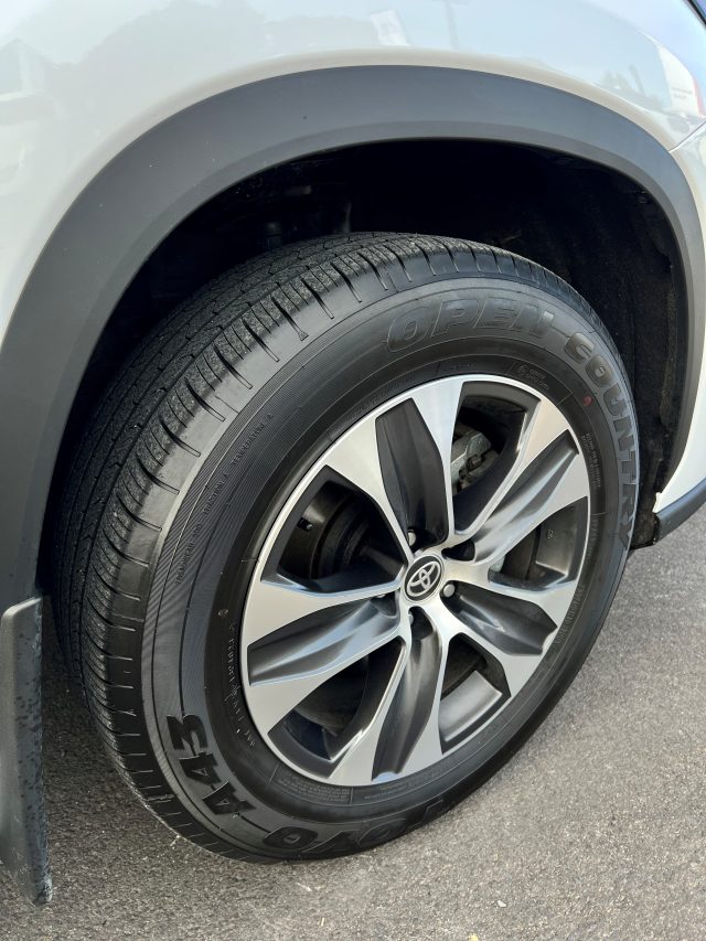 2024 Kluger GXL Hybrid - Image 23