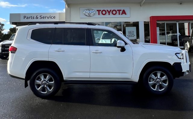 Landcruiser Wagon VX - Image 4