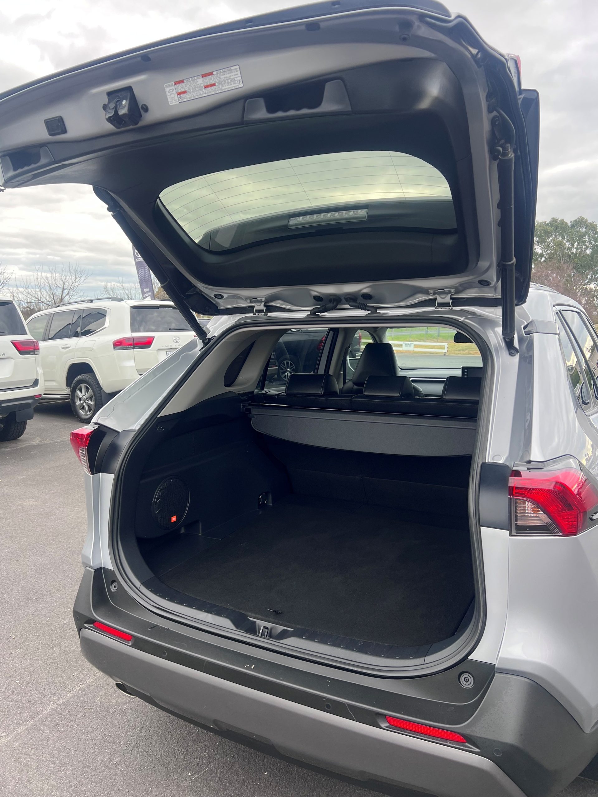 2021 RAV4 Cruiser 2WD - Image 4