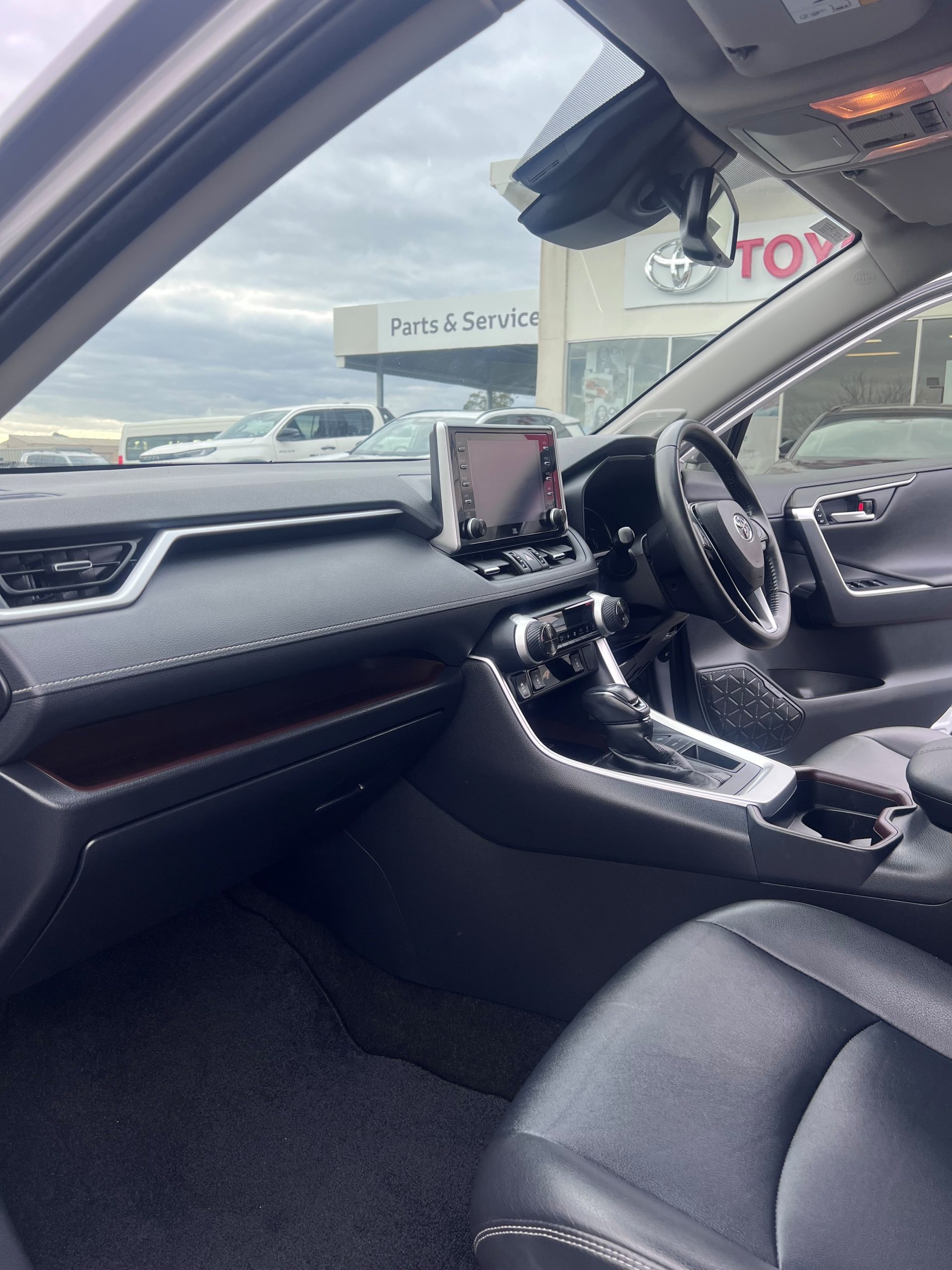 2021 RAV4 Cruiser 2WD - Image 15