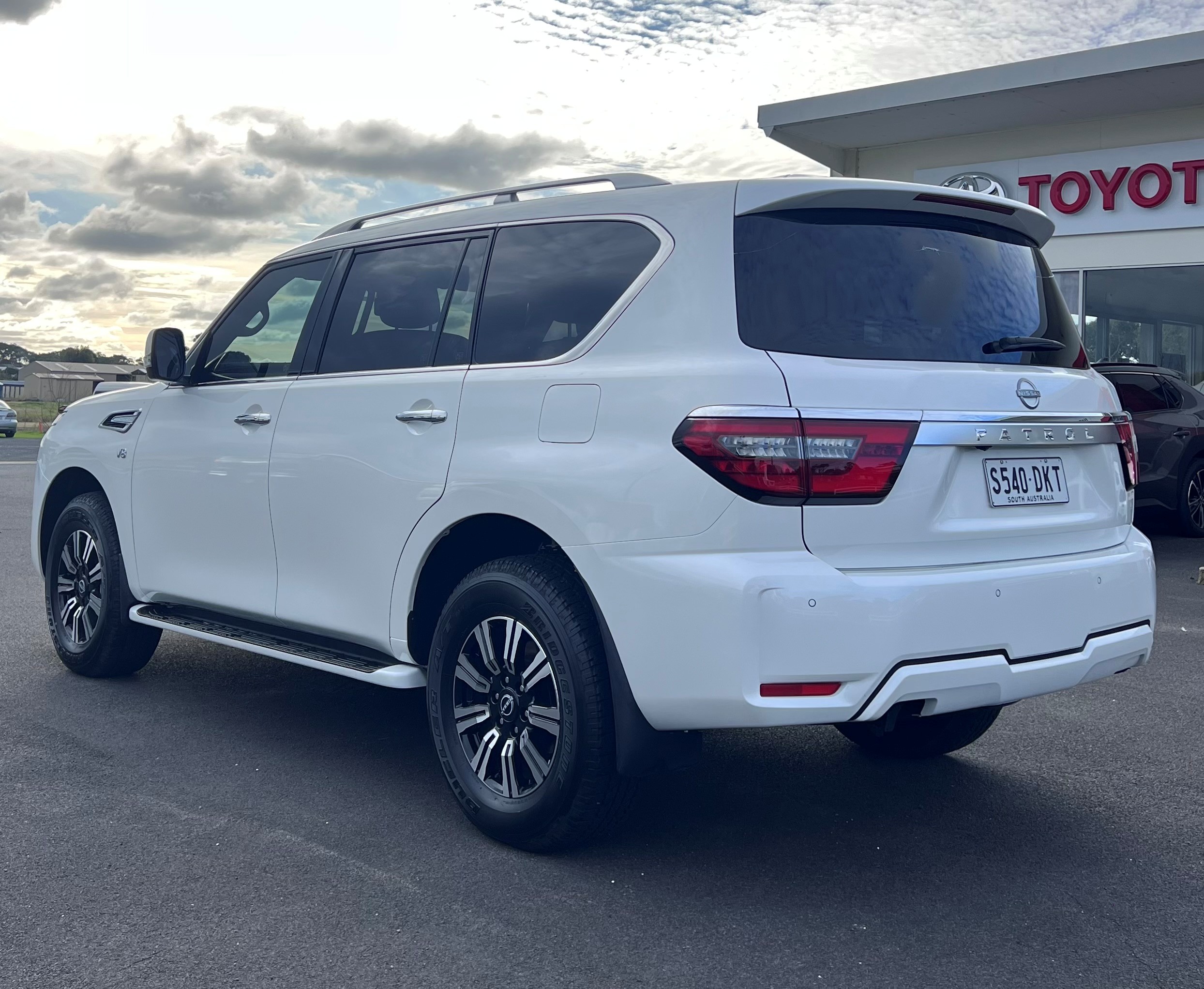 2024 NISSAN PATROL Ti-L - Image 5