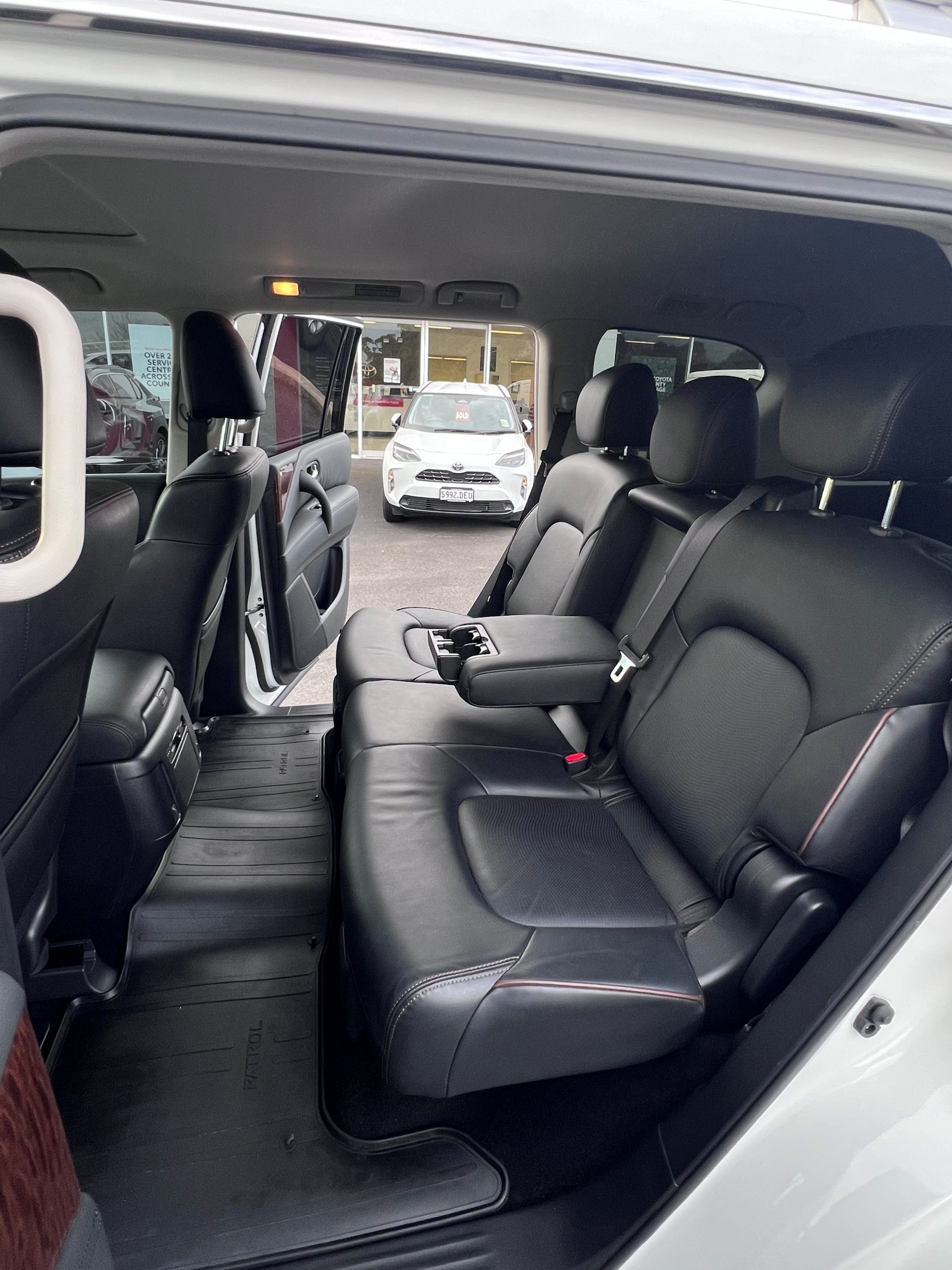 2024 NISSAN PATROL Ti-L - Image 24