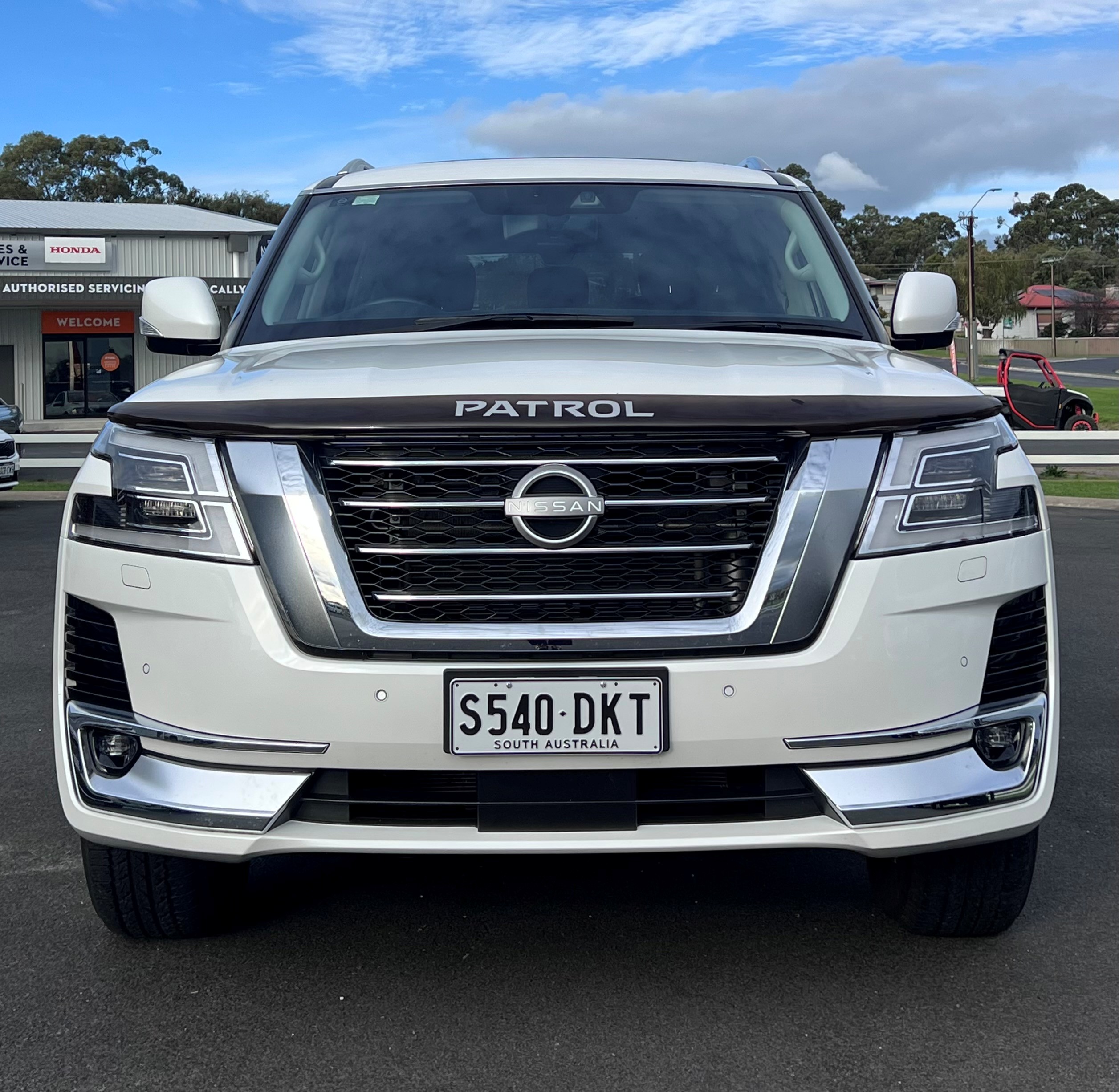 2024 NISSAN PATROL Ti-L - Image 2