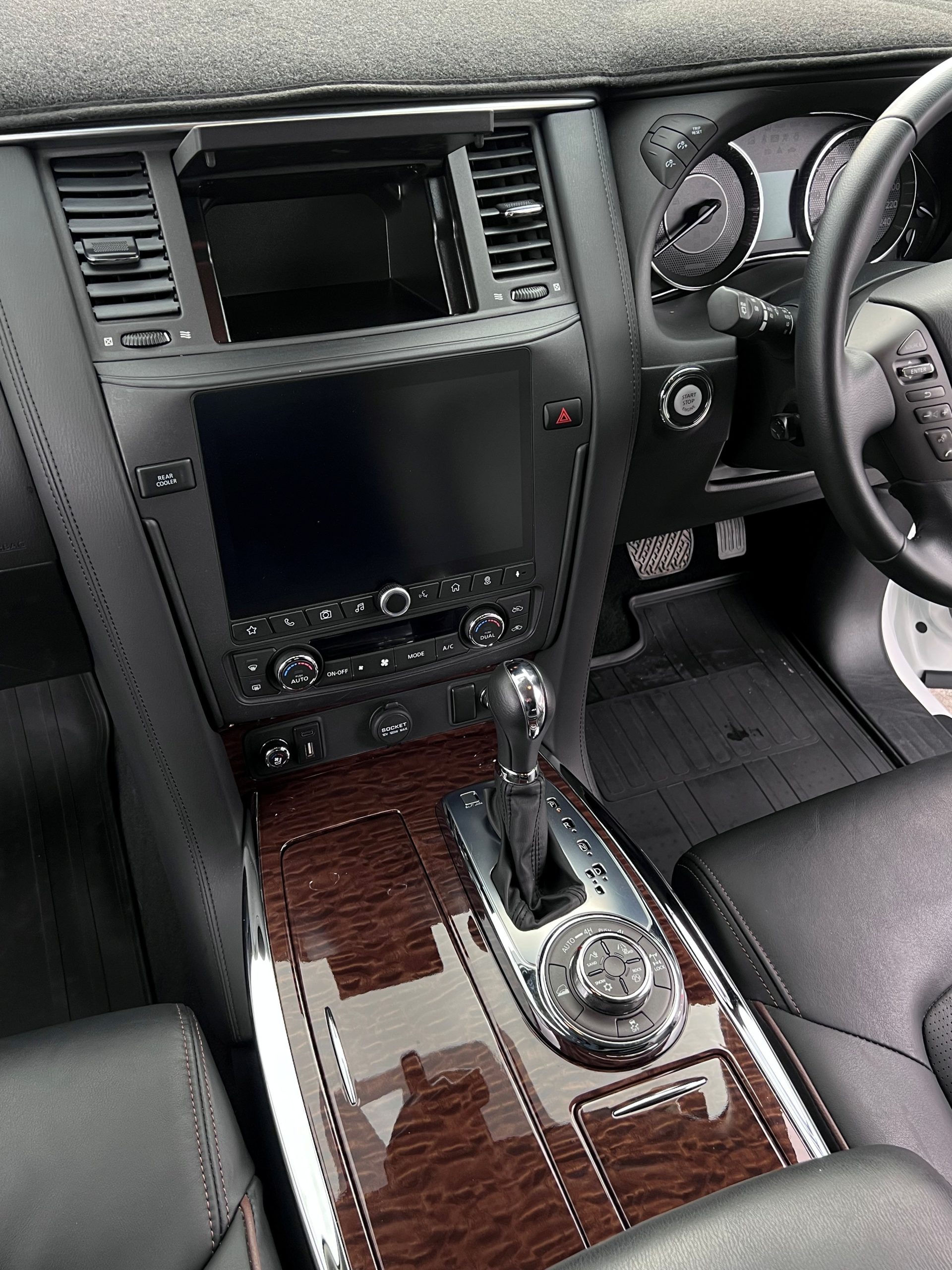 2024 NISSAN PATROL Ti-L - Image 13