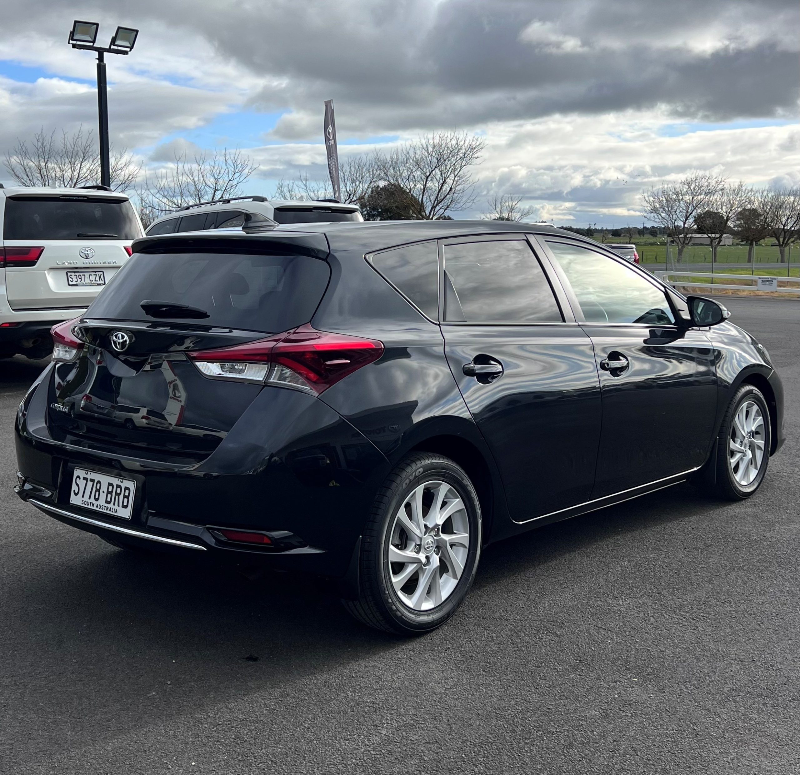 2017 Corolla Ascent Sport - Image 3