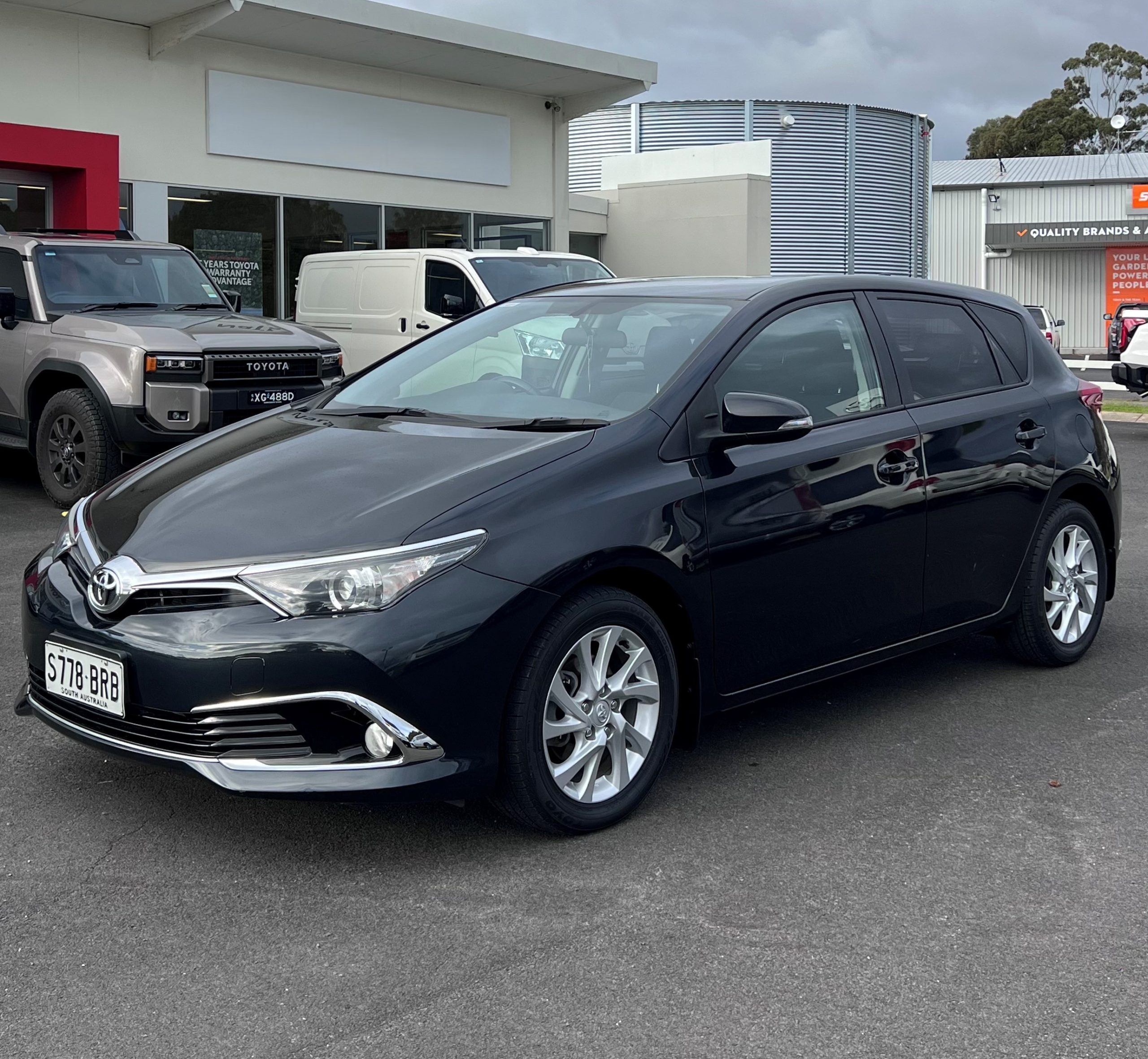 2017 Corolla Ascent Sport - Image 8