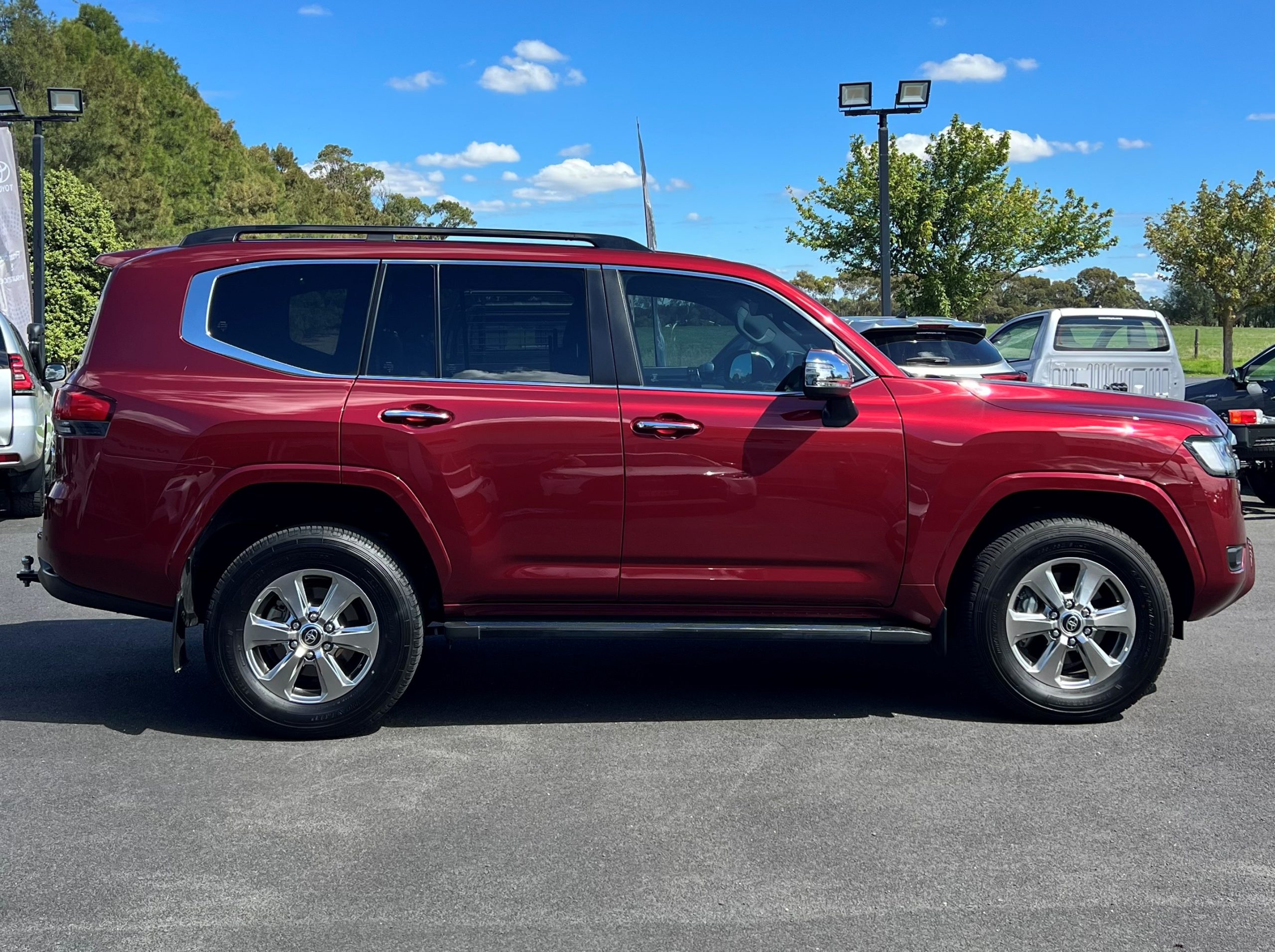 2023 LandCruiser 300 Series Sahara - Image 9