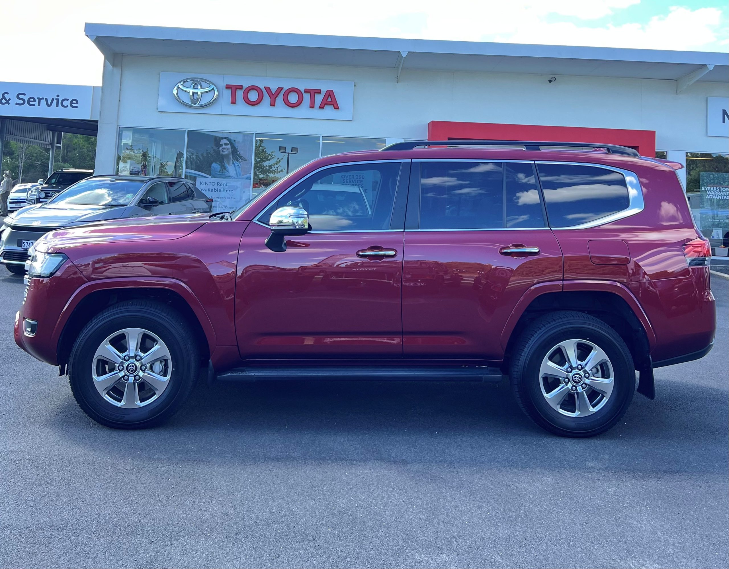 2023 LandCruiser 300 Series Sahara - Image 4