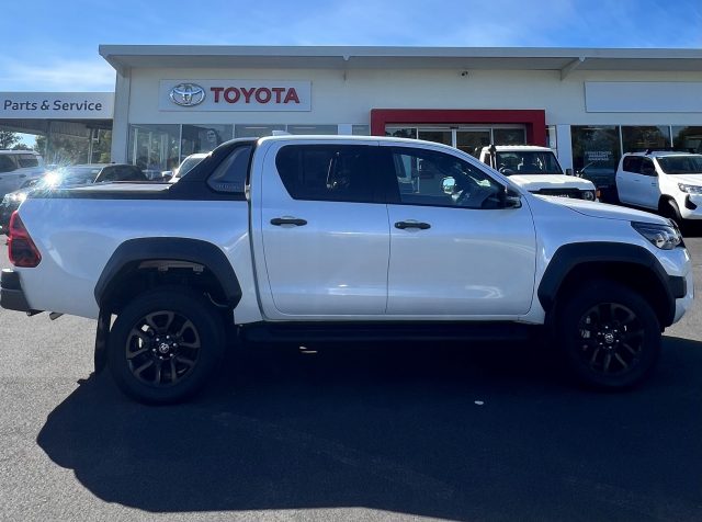 2024 Hilux Rogue 48V - Image 9