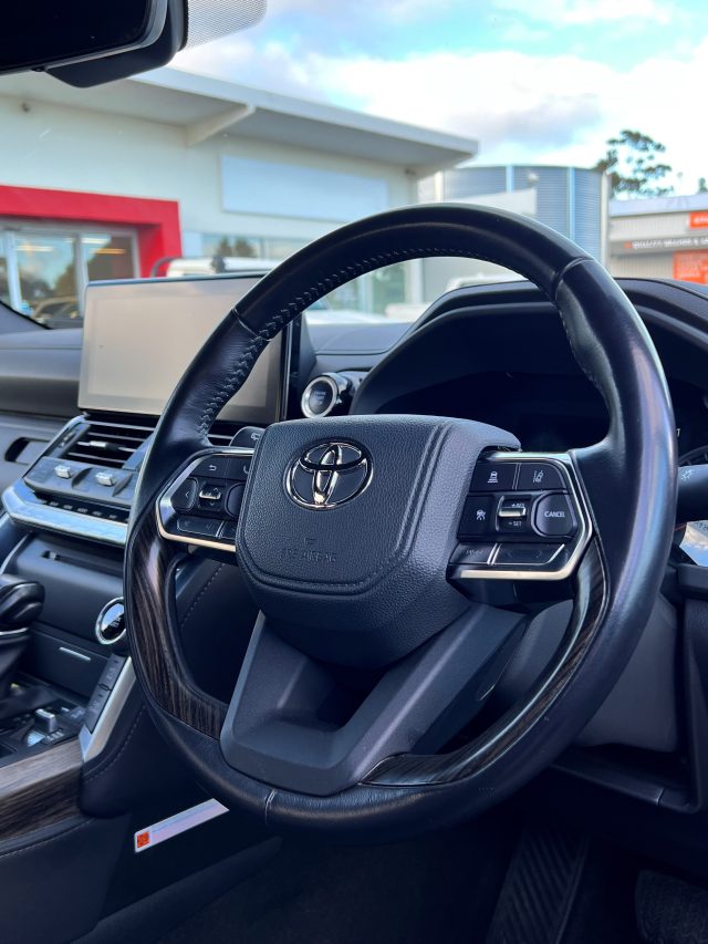 Landcruiser Wagon VX - Image 13