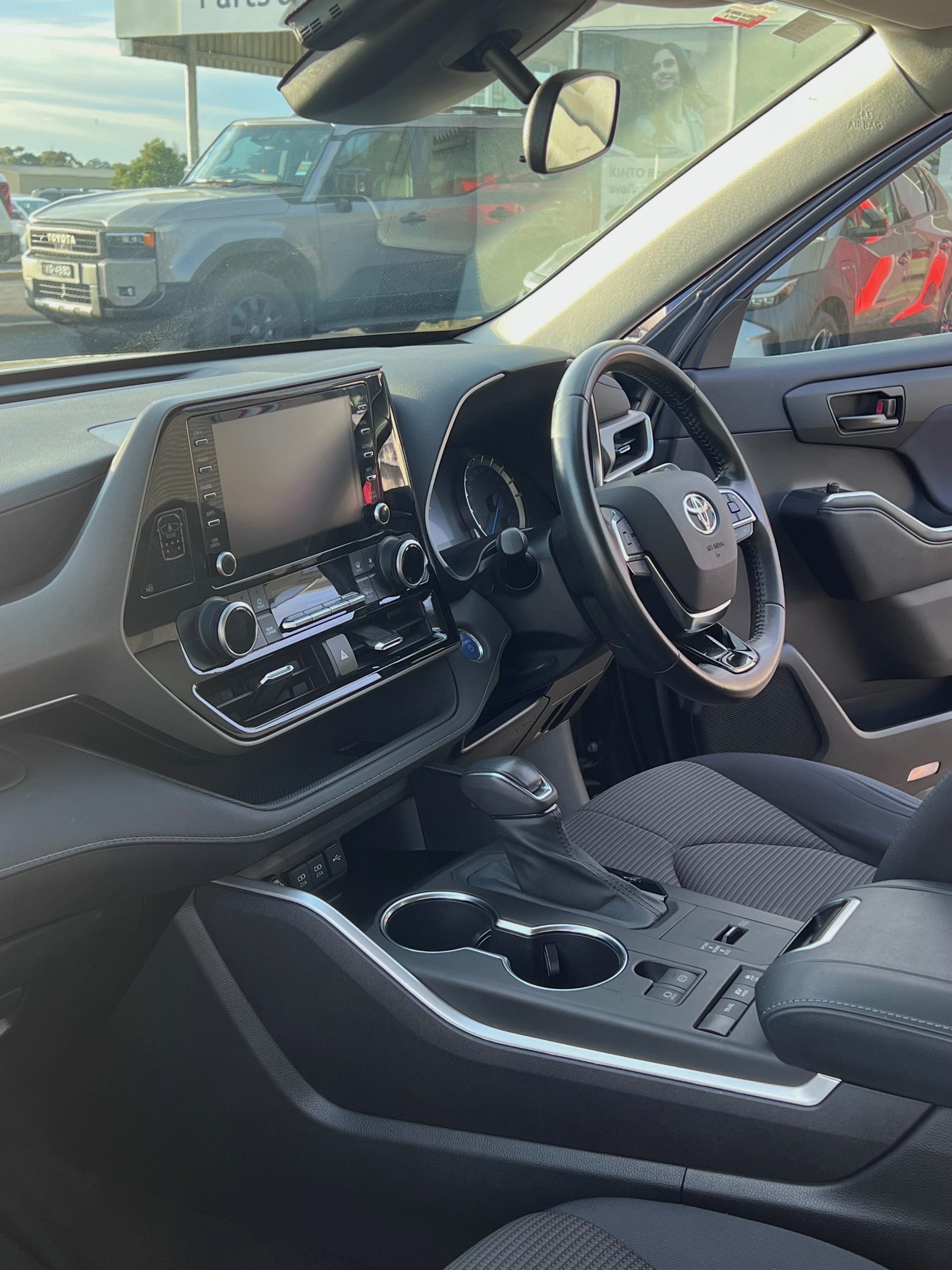 2021 Kluger Hybrid GX AWD - Image 11