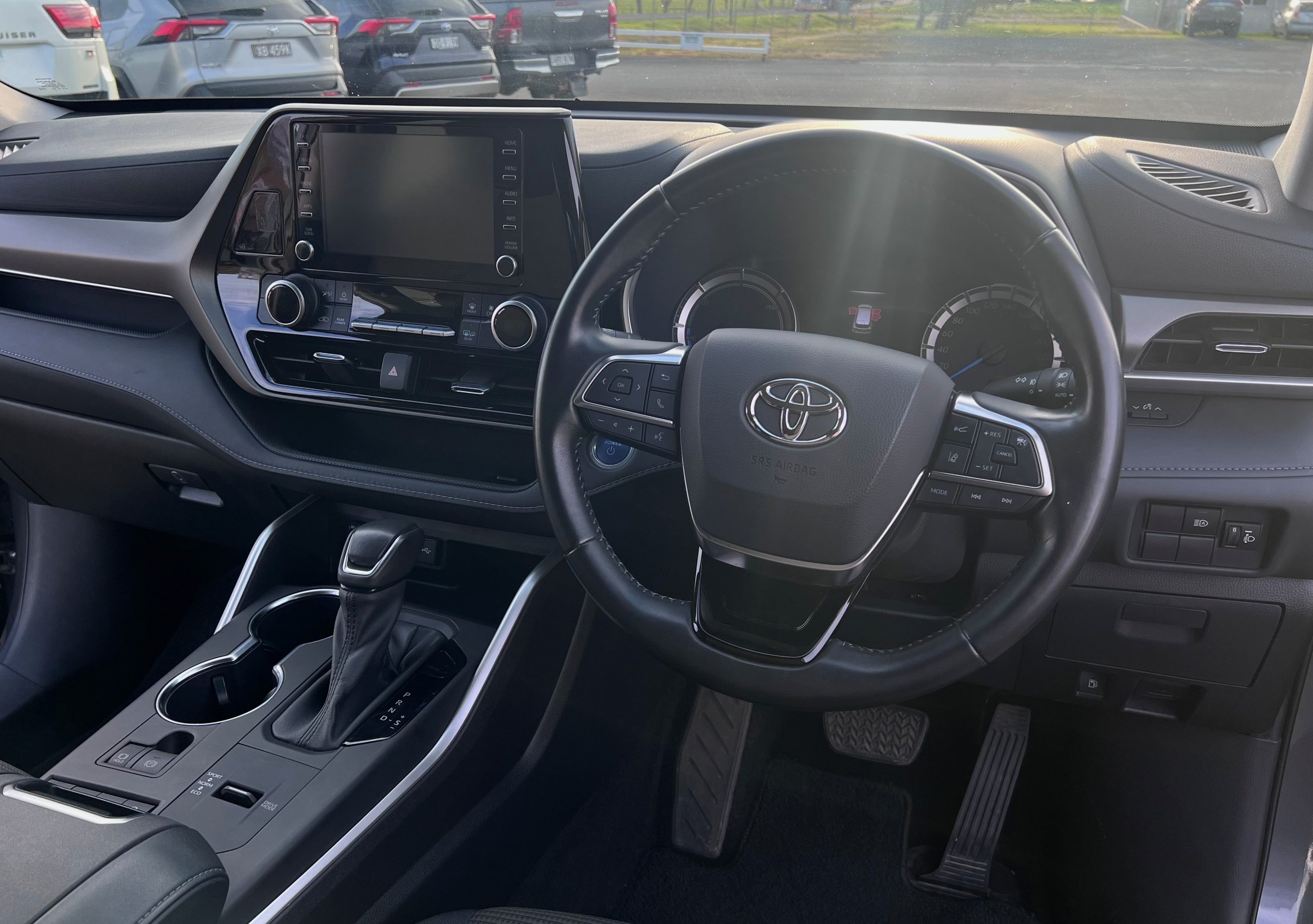 2021 Kluger Hybrid GX AWD - Image 12
