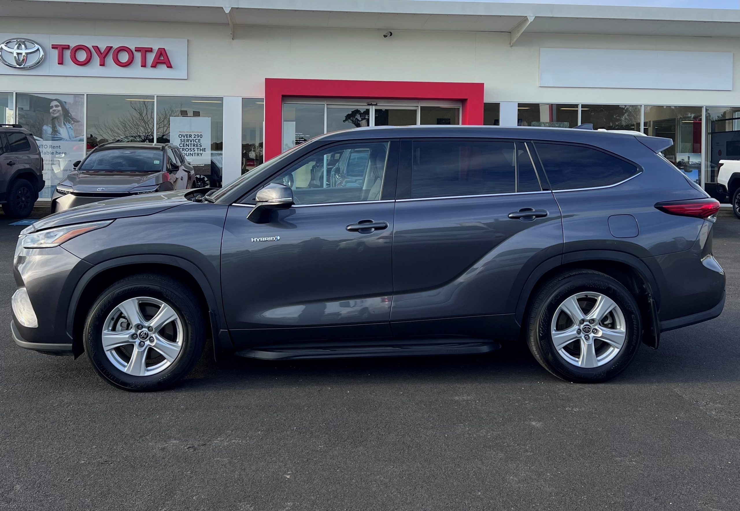 2021 Kluger Hybrid GX AWD - Image 4