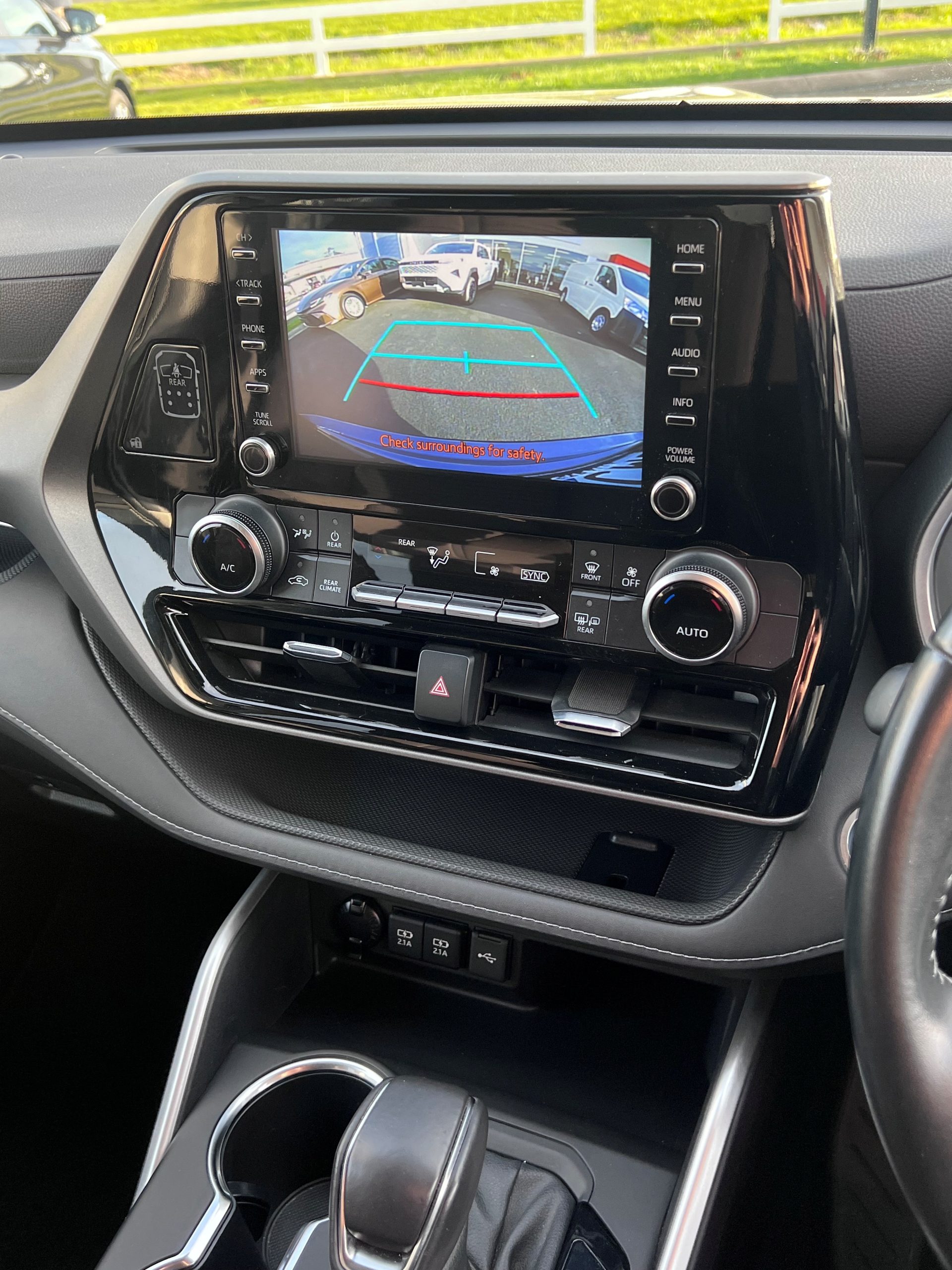 2021 Kluger Hybrid GX AWD - Image 16