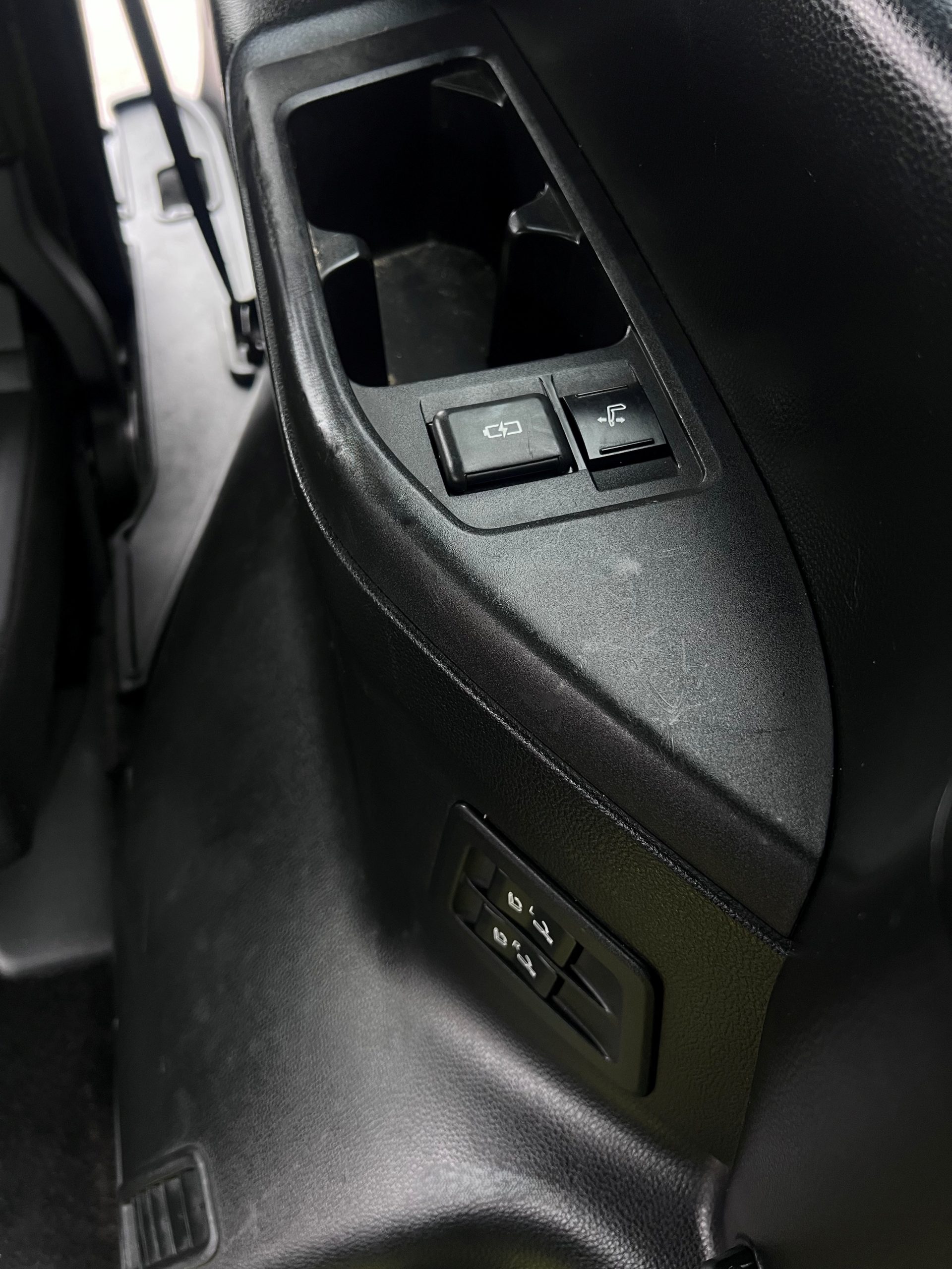 2022 Landcruiser Sahara - Image 25