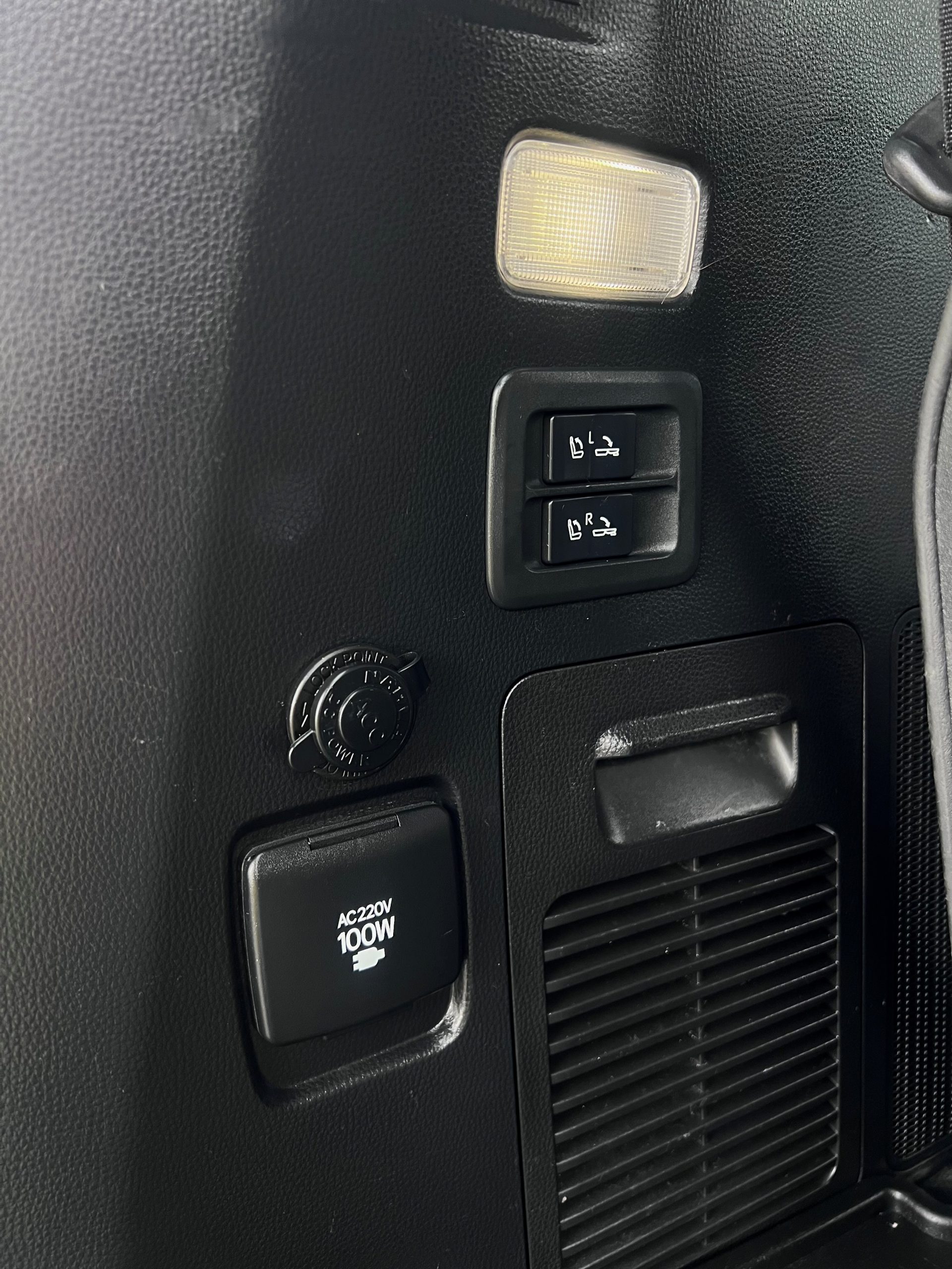 2022 Landcruiser Sahara - Image 26