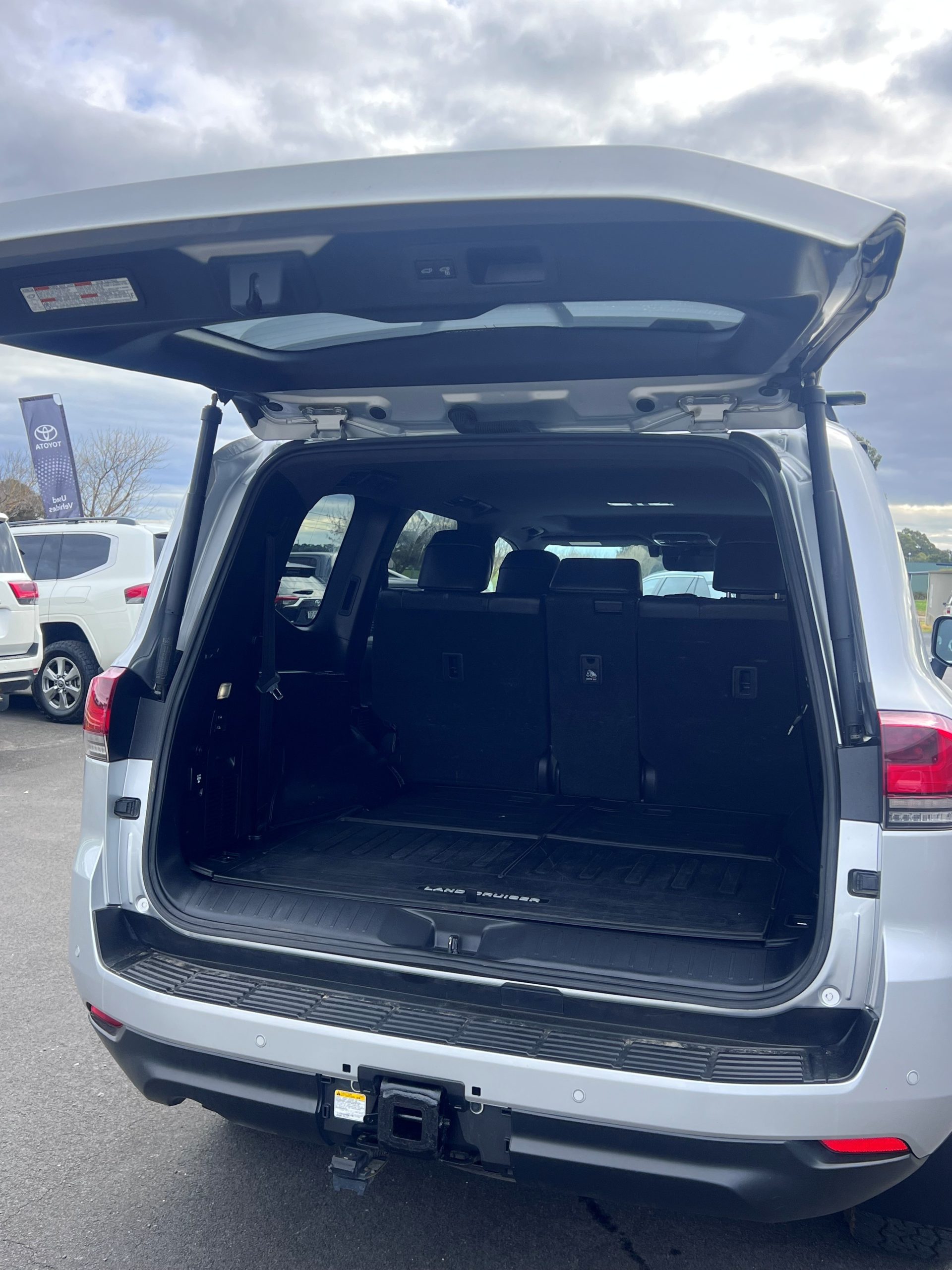 2022 Landcruiser Sahara - Image 7