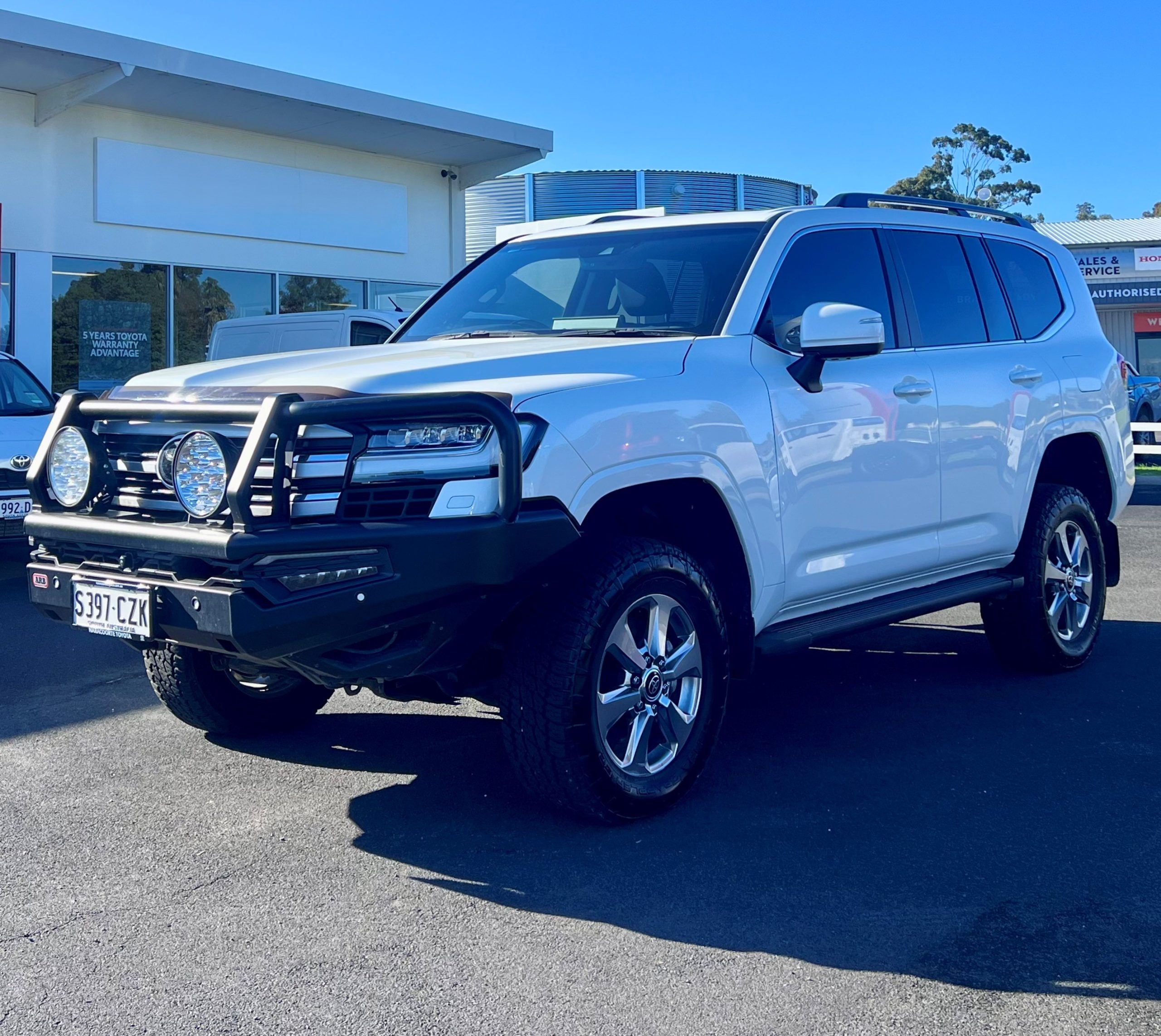 2022 Landcruiser 300 VX - Image 3