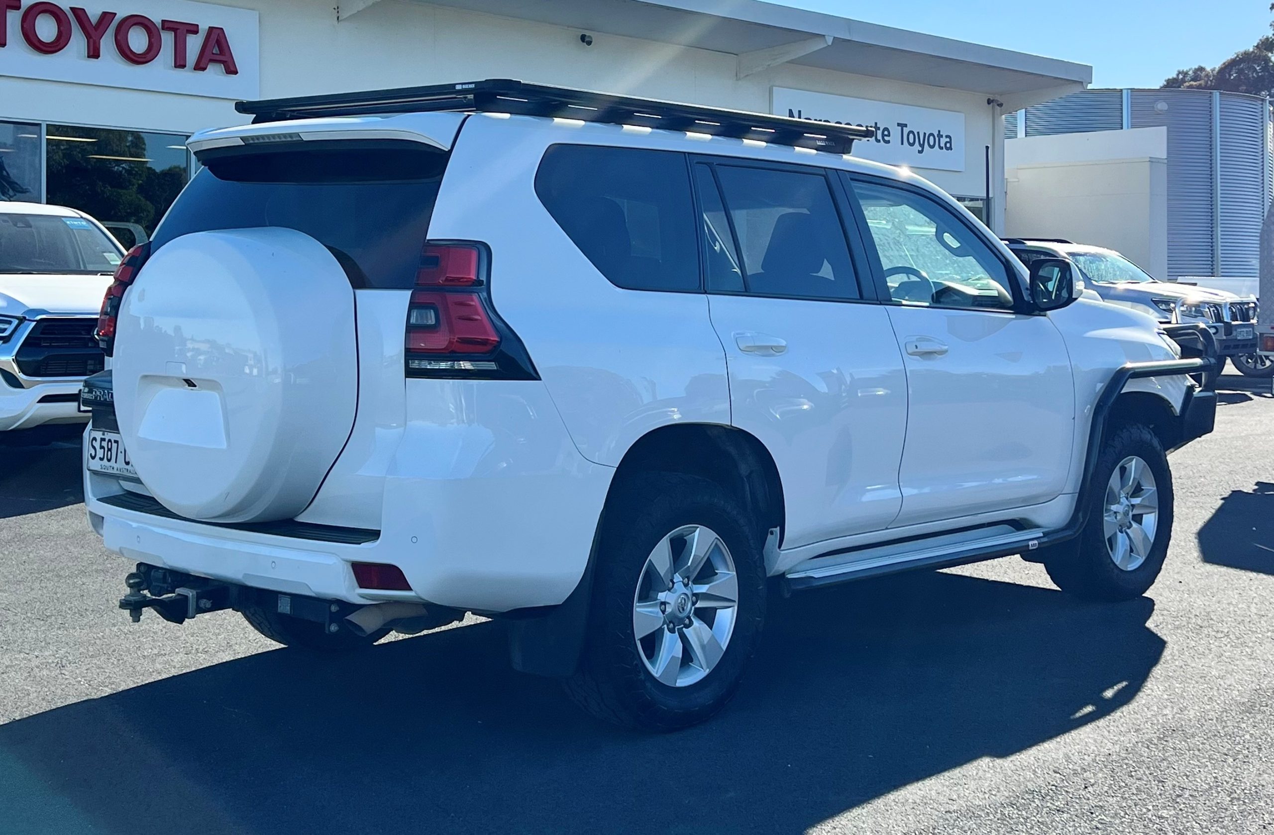 2019 Landcruiser Prado GXL - Image 8