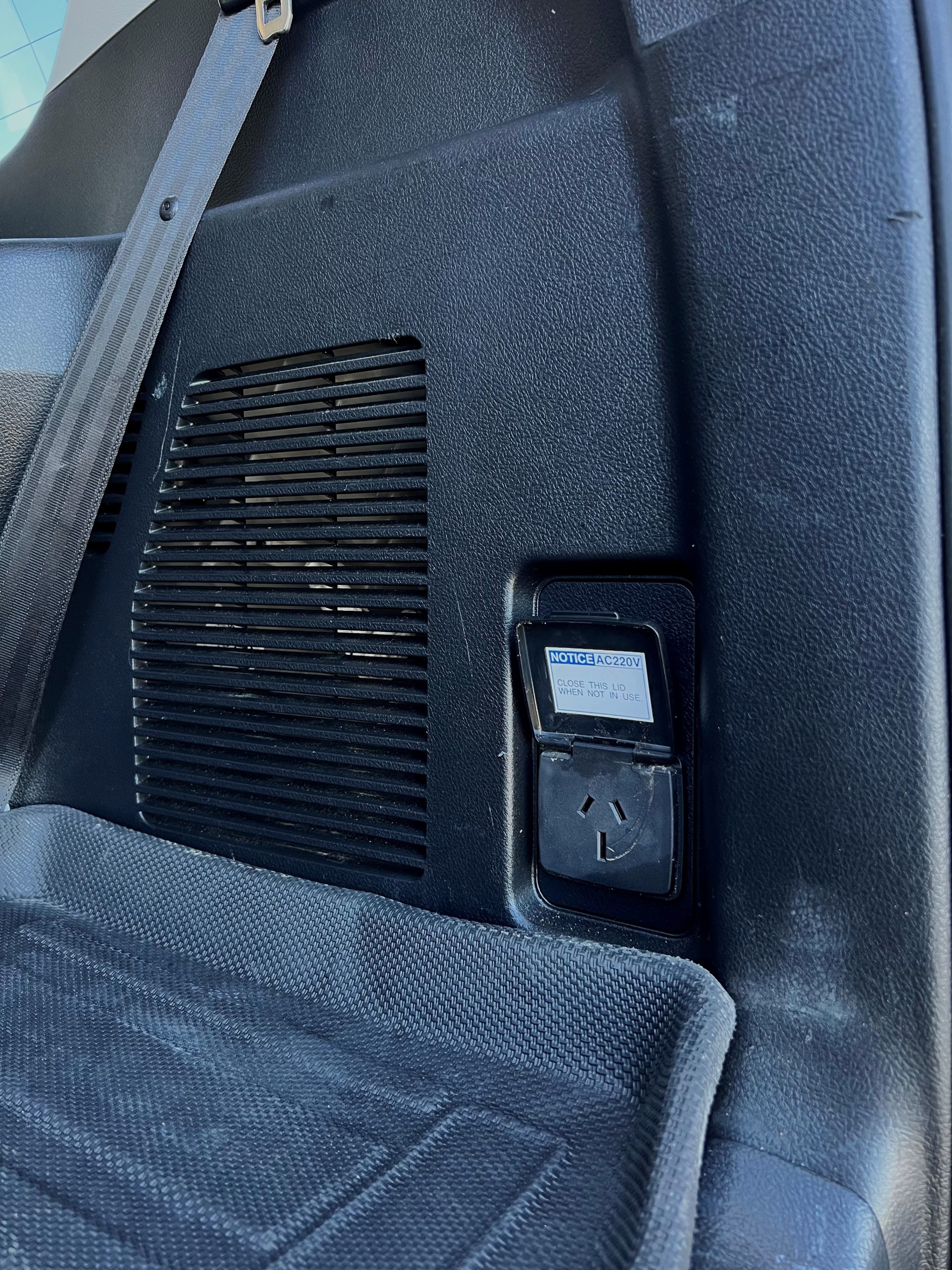 2019 Landcruiser Prado GXL - Image 17