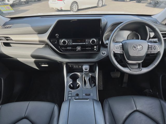 2024 Kluger GXL Hybrid - Image 13