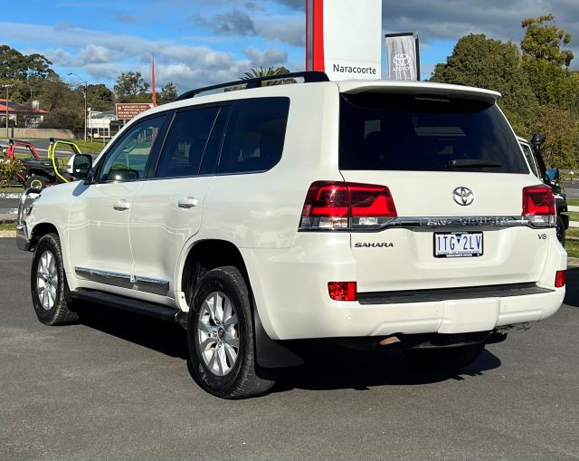 Landcruiser Wagon Sahara - Image 9