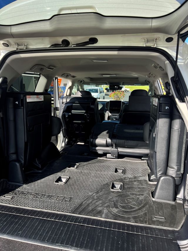 Landcruiser Wagon Sahara - Image 26