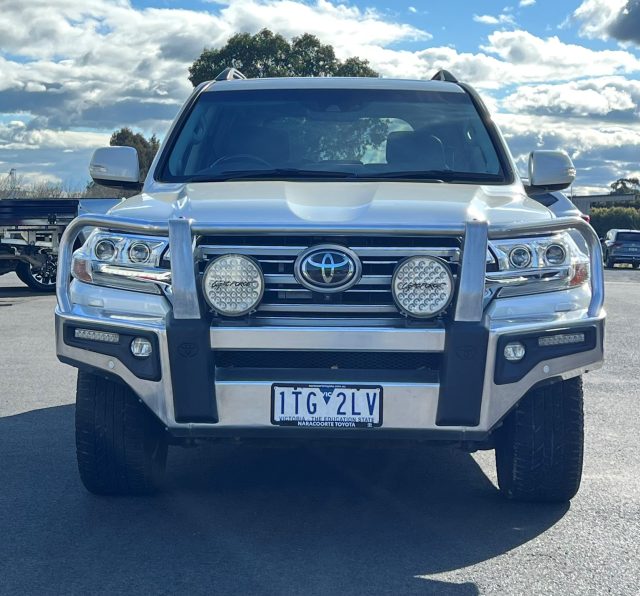 Landcruiser Wagon Sahara - Image 2