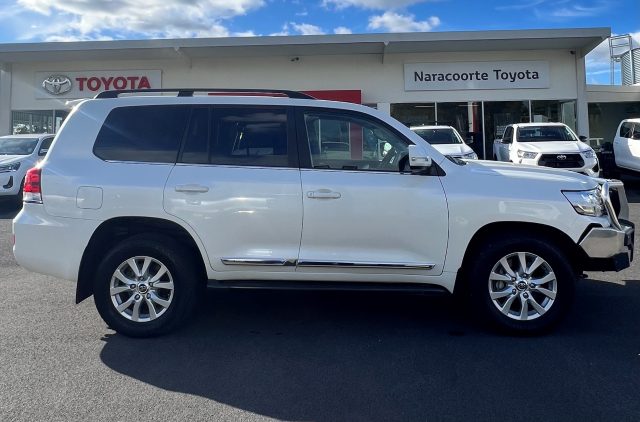 Landcruiser Wagon Sahara - Image 4