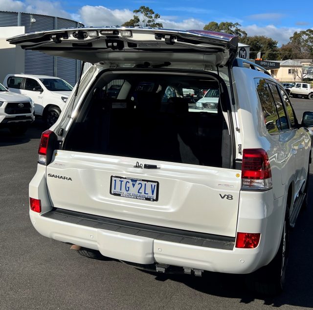 Landcruiser Wagon Sahara - Image 7